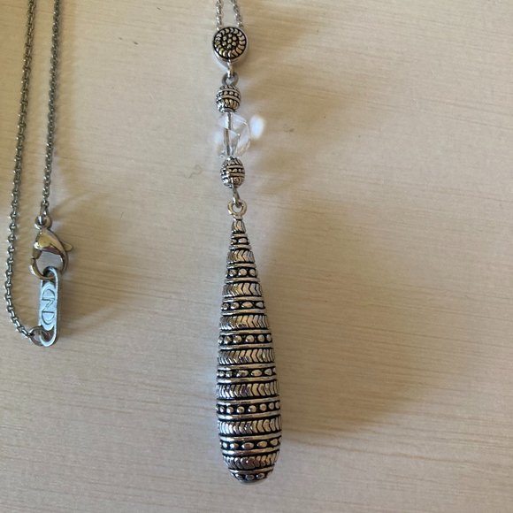 Caroline Néron Necklace in Box - Picture 8 of 8